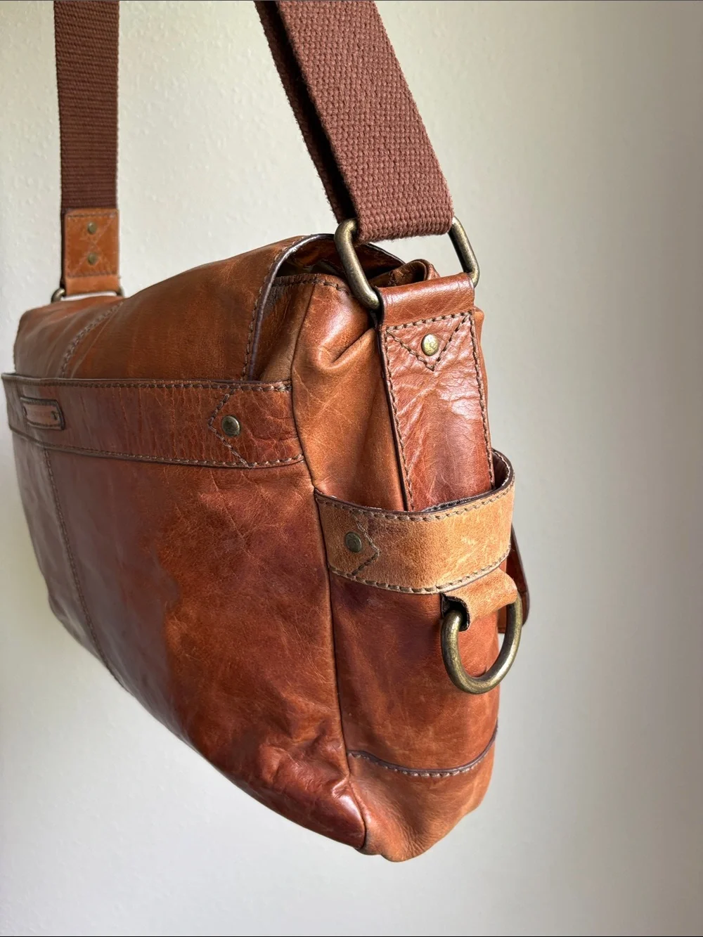 Fossil Vintage Estate Distressed Brown Leather Laptop Messenger Bag